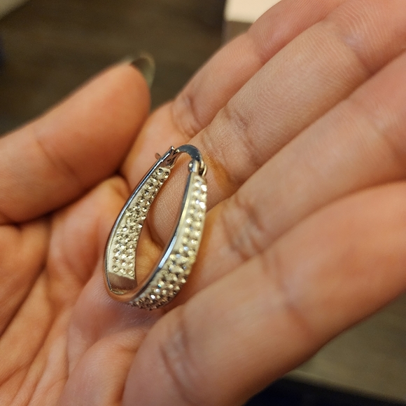 Hoop earrings - Picture 3 of 4